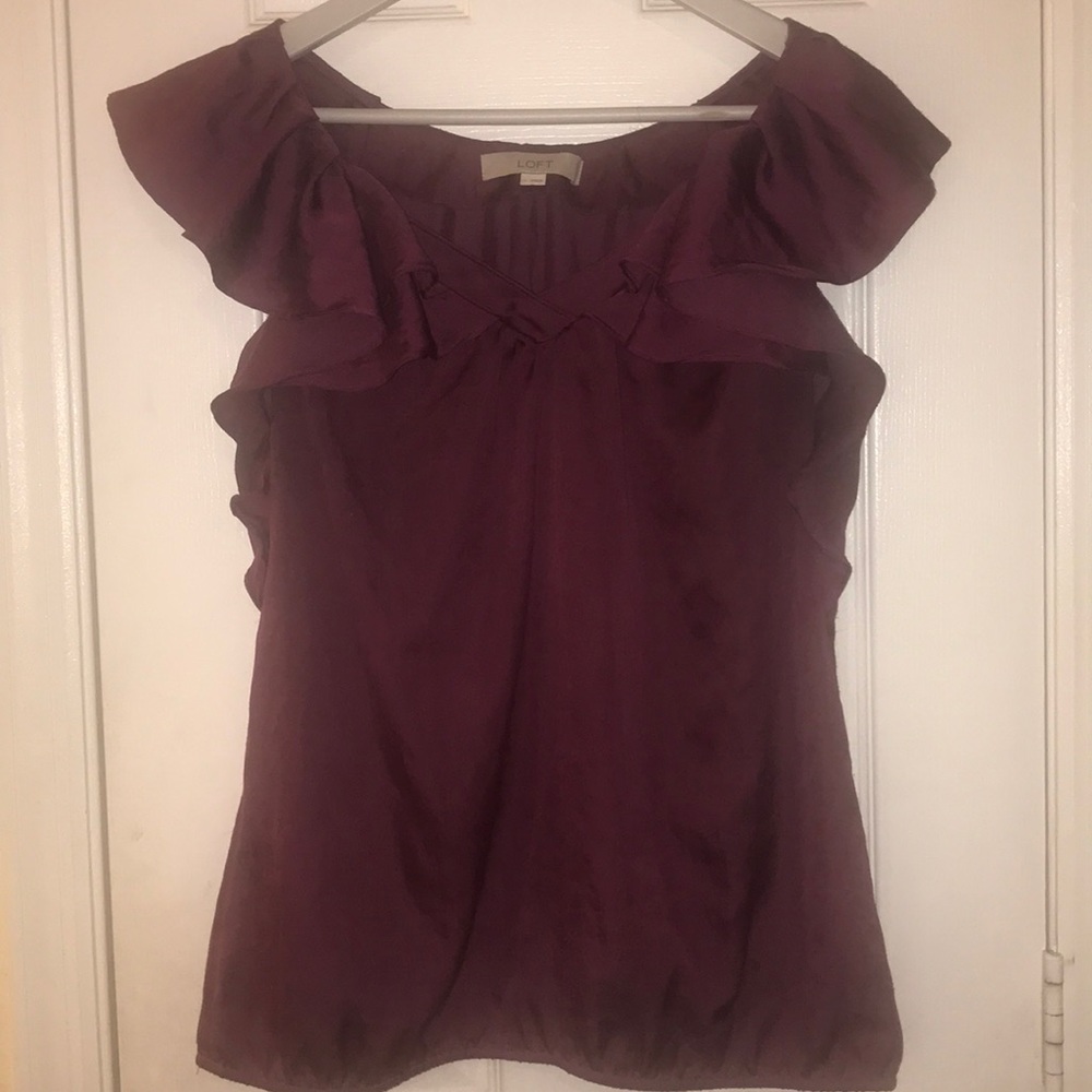 Burgundy short sleeve ruffle blouse. Loft size L